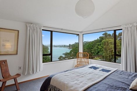 Photo of property in 1/18 The Esplanade, Castor Bay, Auckland, 0620