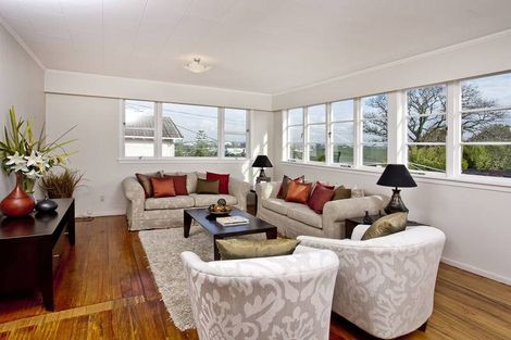 Photo of property in 25 Esmonde Road, Takapuna, Auckland, 0622