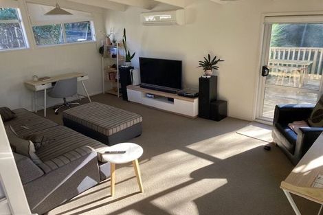 Photo of property in 43 Holt Avenue, Torbay, Auckland, 0630