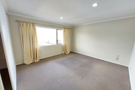 Photo of property in 16h Lincoln Road, Henderson, Auckland, 0610
