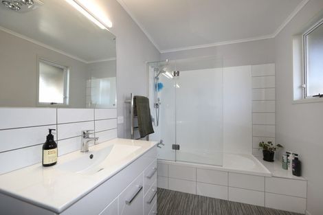 Photo of property in 266 Clifton Road, Te Awanga, 4102