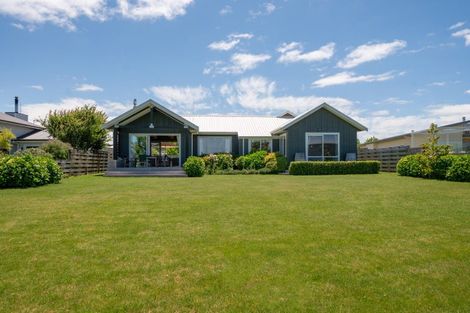 Photo of property in 9 Pukeko Way, Kinloch, Taupo, 3377