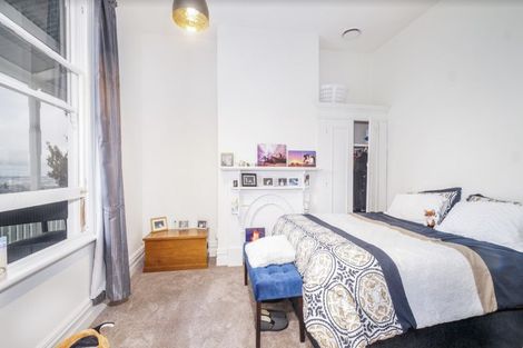 Photo of property in 100 Gladstone Road, Dalmore, Dunedin, 9010