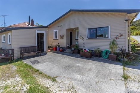 Photo of property in 122 Bright Street, Cobden, Greymouth, 7802