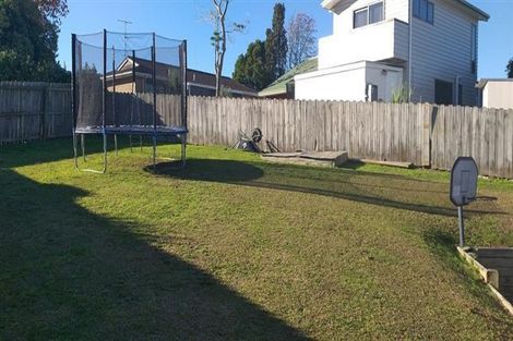 Photo of property in 3 Bernina Place, Weymouth, Auckland, 2103