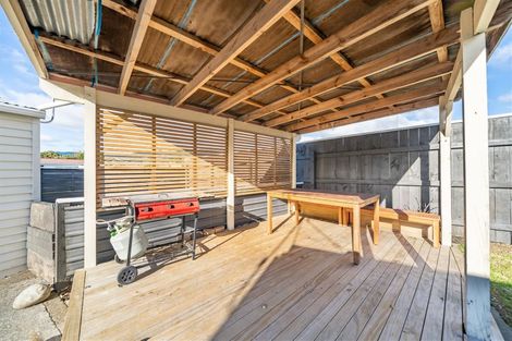 Photo of property in 12 Kentucky Street, Totara Park, Upper Hutt, 5018