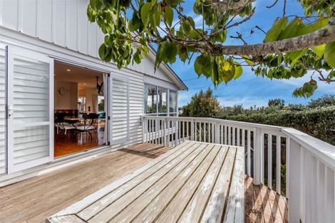 Photo of property in 17 Zion Road, Birkenhead, Auckland, 0626