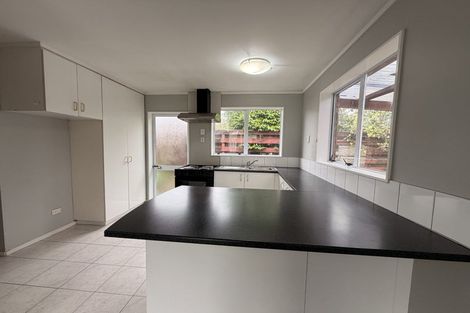Photo of property in 21 Royal Road, Massey, Auckland, 0614