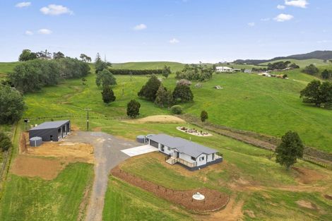 Photo of property in 64 Ruapuke Road, Raglan, 3296