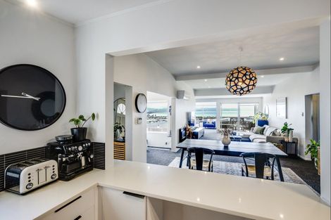 Photo of property in 30 Hospital Terrace, Hospital Hill, Napier, 4110