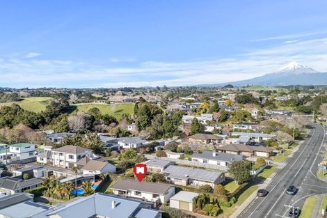 Photo of property in 247 Tukapa Street, Westown, New Plymouth, 4310