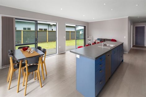 Photo of property in 16 Surfers Avenue, Waihi Beach, 3611