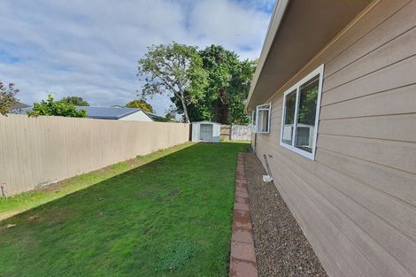 Photo of property in 2/4 South Street, Papakura, 2110