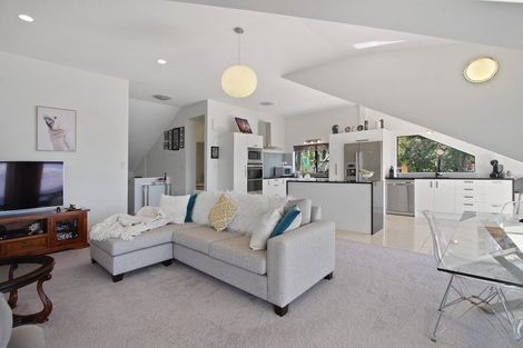 Photo of property in 26 Crispe Road, Clarks Beach, 2122