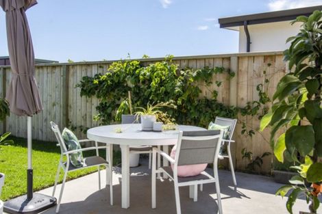 Photo of property in 124 Coast Boulevard, Papamoa Beach, Papamoa, 3118