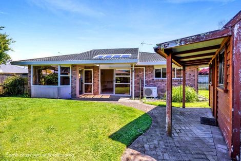 Photo of property in 4 Waiwera Place, Merrilands, New Plymouth, 4312