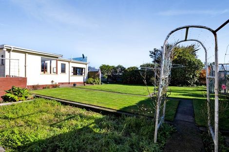 Photo of property in 18 Egmont Street, Hawera, 4610
