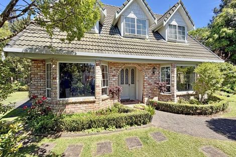 Photo of property in 35 Ravenstone Place, Chatswood, Auckland, 0626