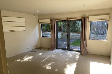 Photo of property in 2/18 Teal Crescent, Beach Haven, Auckland, 0626