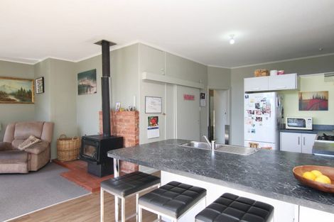 Photo of property in 409 Hokoroa Road, Tauwhareparae, Tolaga Bay, 4077