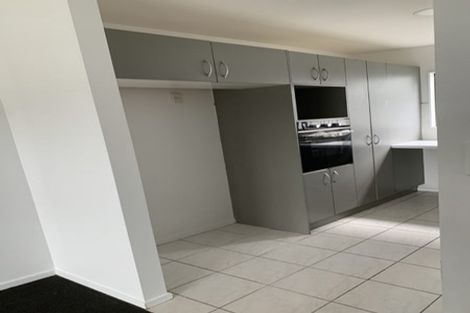 Photo of property in 25/3 Hulme Place, Henderson, Auckland, 0612