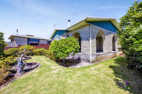 Photo of property in 40 High Street East, Waitara, 4320