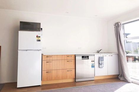 Photo of property in 28 Northumberland Avenue, Belmont, Auckland, 0622