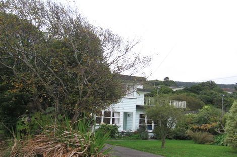 Photo of property in 7 Park Avenue, Tawa, Wellington, 5028