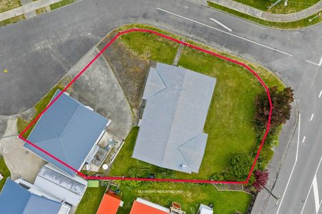 Photo of property in 14 Wairau Road, Picton, 7220