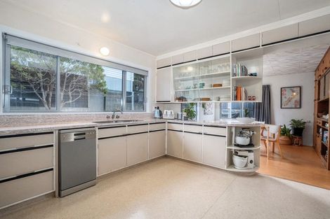 Photo of property in 2 Rondane Place, Tirohanga, Lower Hutt, 5010