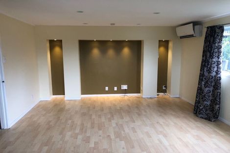 Photo of property in 2/12 Willis Street, Torbay, Auckland, 0630