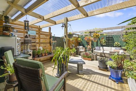 Photo of property in 63 The Drive, Tawa, Wellington, 5028