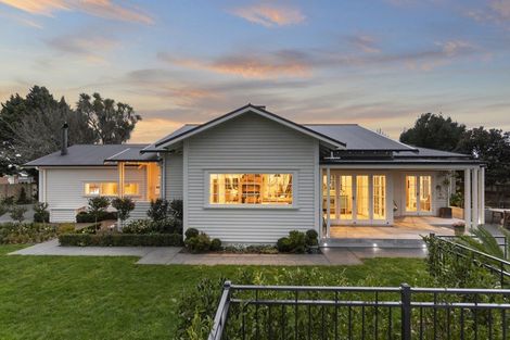 Photo of property in 16 Endeavour Avenue, Flagstaff, Hamilton, 3210