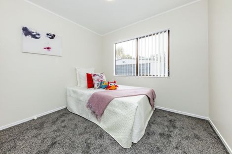Photo of property in 8 Justamere Place, Weymouth, Auckland, 2103