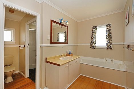 Photo of property in 33 Tayler Street, Eltham, 4322