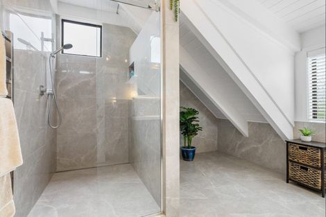 Photo of property in 130 Moana Anu Anu Avenue, Whangamata, 3620