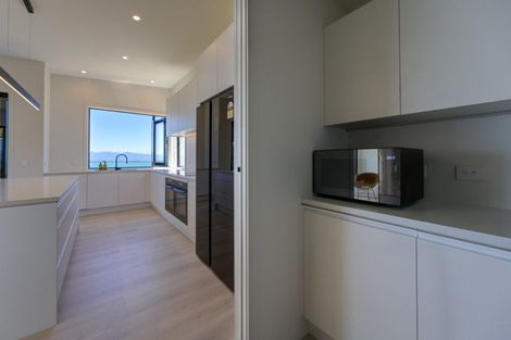 Photo of property in 24 Commodore Place, Britannia Heights, Nelson, 7010