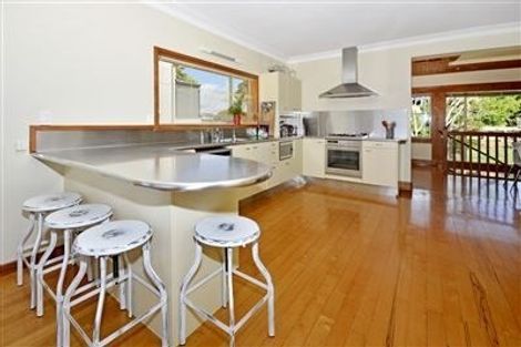 Photo of property in 28 Churchill Road, Murrays Bay, Auckland, 0630