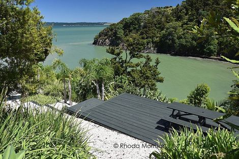 Photo of property in 23 Te Wairoa Lane, Tinopai, 0593