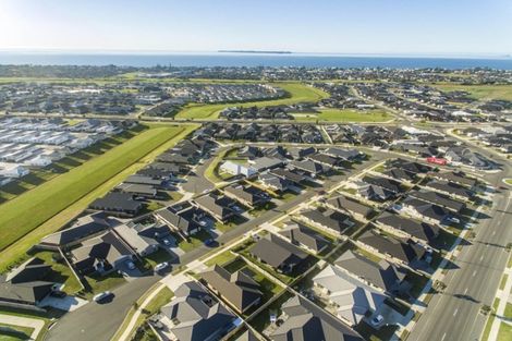 Photo of property in 19 Batty Street, Papamoa Beach, Papamoa, 3118