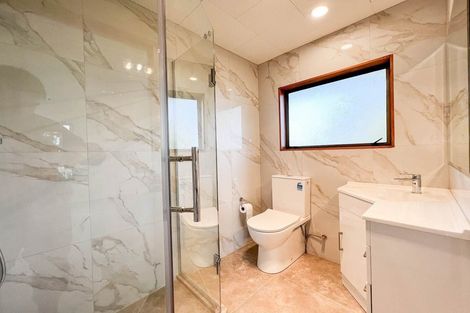 Photo of property in 4 Dalmeny Close, Murrays Bay, Auckland, 0630