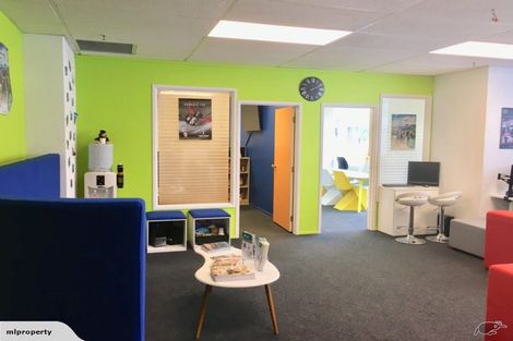 Photo of property in 300 Queen Sh25 Street, Thames, 3500