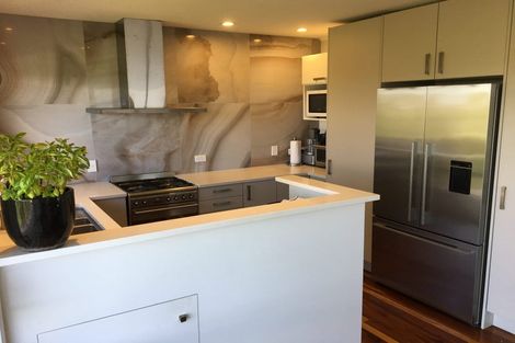 Photo of property in 85 Exmouth Road, Northcote, Auckland, 0627
