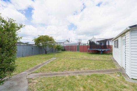 Photo of property in 127 Queen Street West, Levin, 5510