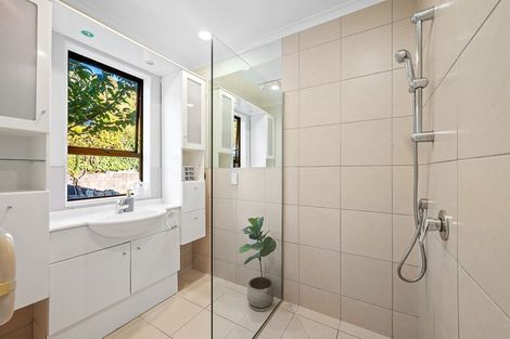 Photo of property in 102 Waikawa Road, Picton, 7220