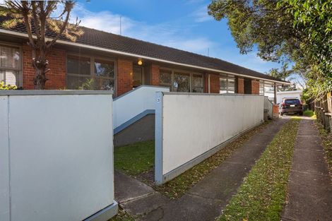 Photo of property in 3/236 Lake Road, Hauraki, Auckland, 0622
