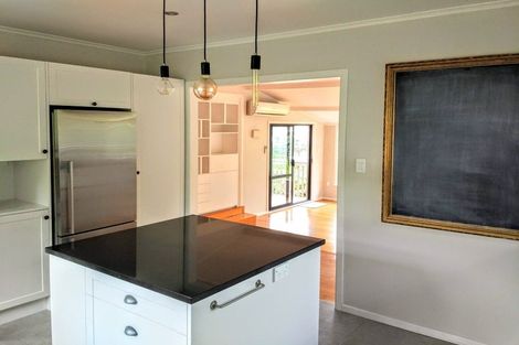 Photo of property in 10 Viking Avenue, Hillsborough, Auckland, 1042