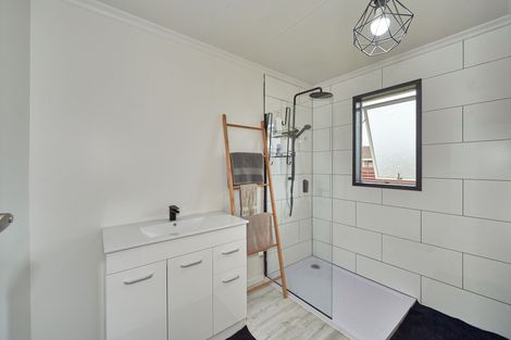 Photo of property in 7 Chadwick Place, Highbury, Palmerston North, 4412