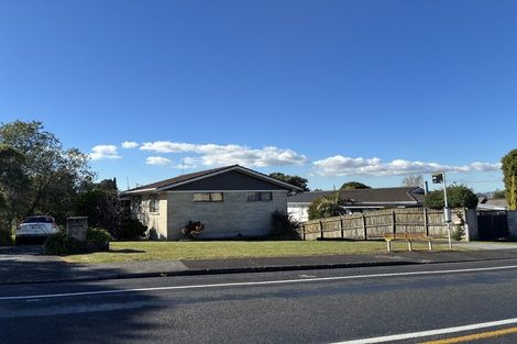 Photo of property in 14 Butterworth Drive, Glendene, Auckland, 0602