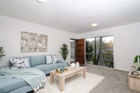 Photo of property in 76 Birdwood Road, Swanson, Auckland, 0612